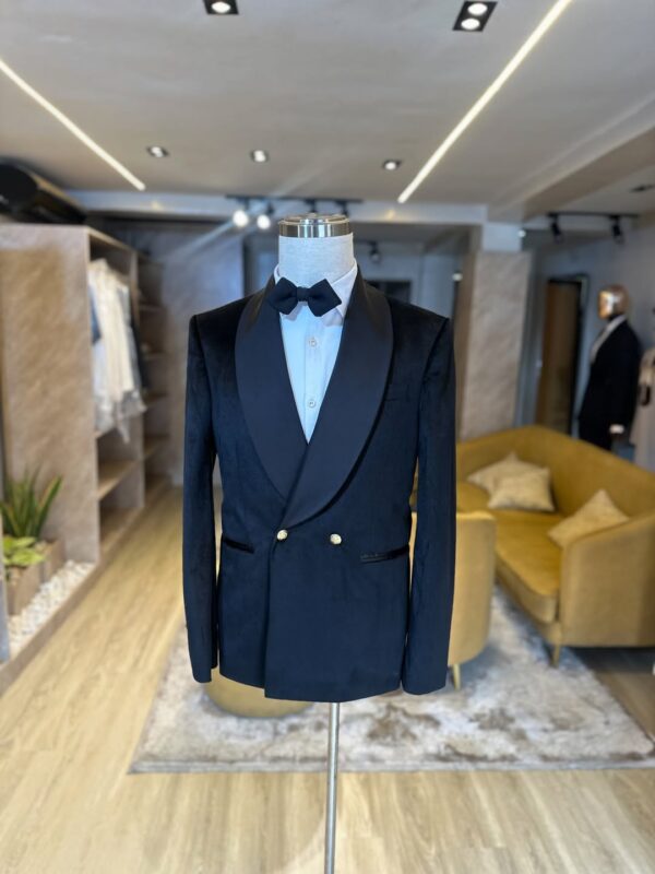BLACK TUXEDO 001