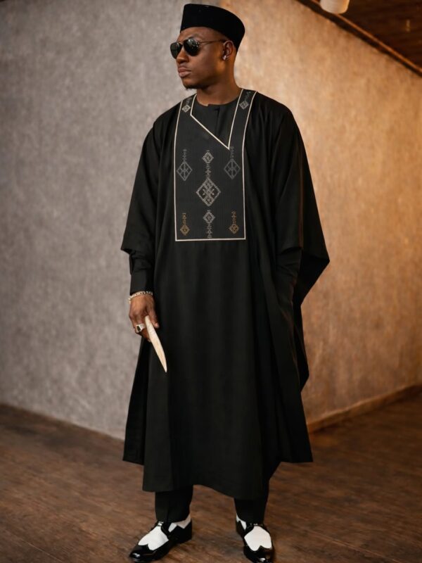 AGBADA 011
